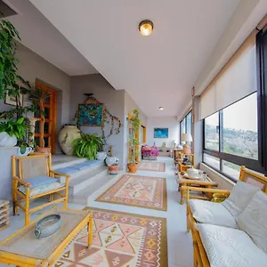 https://villa-rosa-bianca.palermohotels.org