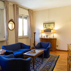 https://appartamento-centralissimo-ponte-vecchio.it-tuscanyhotel.com